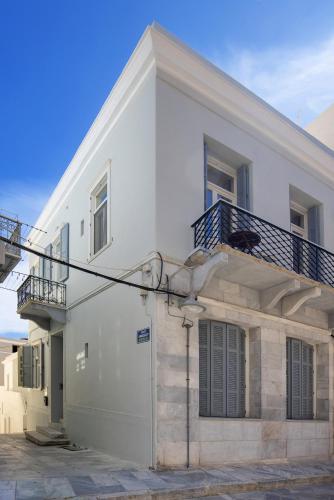 Irene Studios - last minute hotel in Ermoupolis