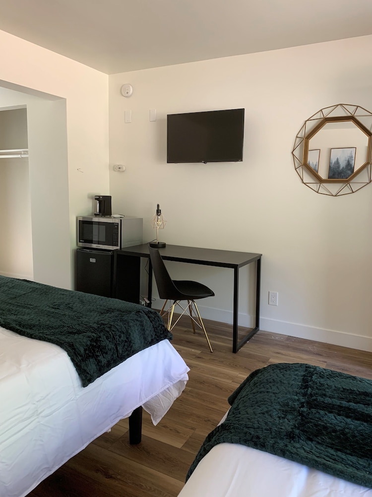 Sierra Inn on the River - photo 3