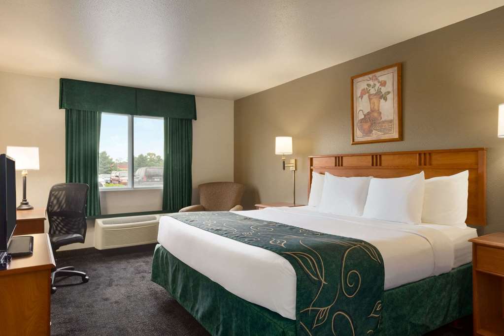 Travelodge by Wyndham Missouri Valley - photo 6