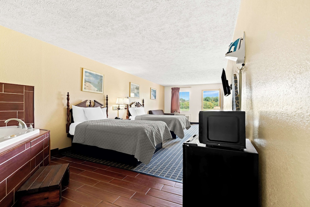 Americas Best Value Inn & Suites Mt. Pleasant - photo 6