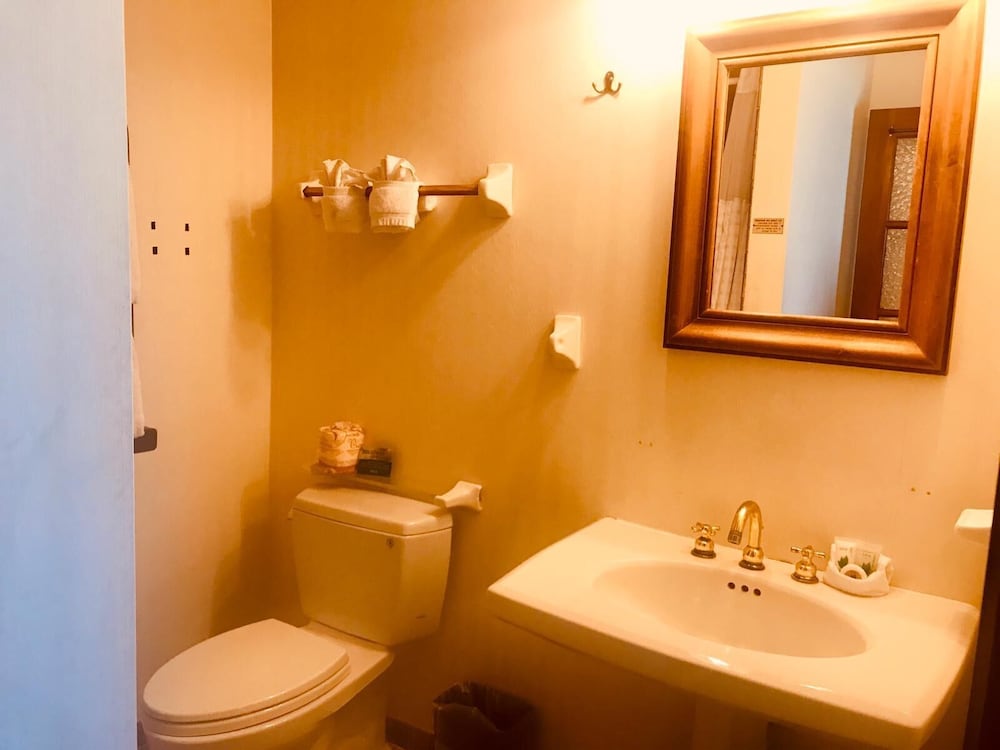 Pacific Grove Inn - photo 64