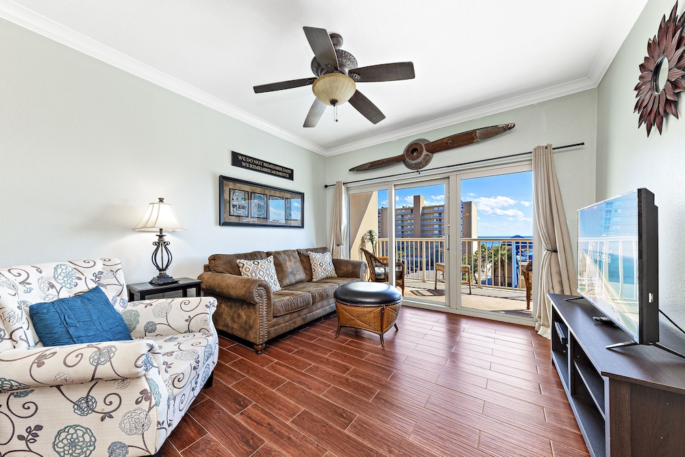 Crystal Tower Comfort Condos by Hosteeva - photo 52