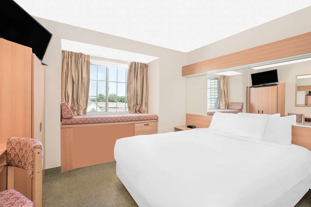 Microtel Inn & Suites by Wyndham Colfax Newton - photo 13