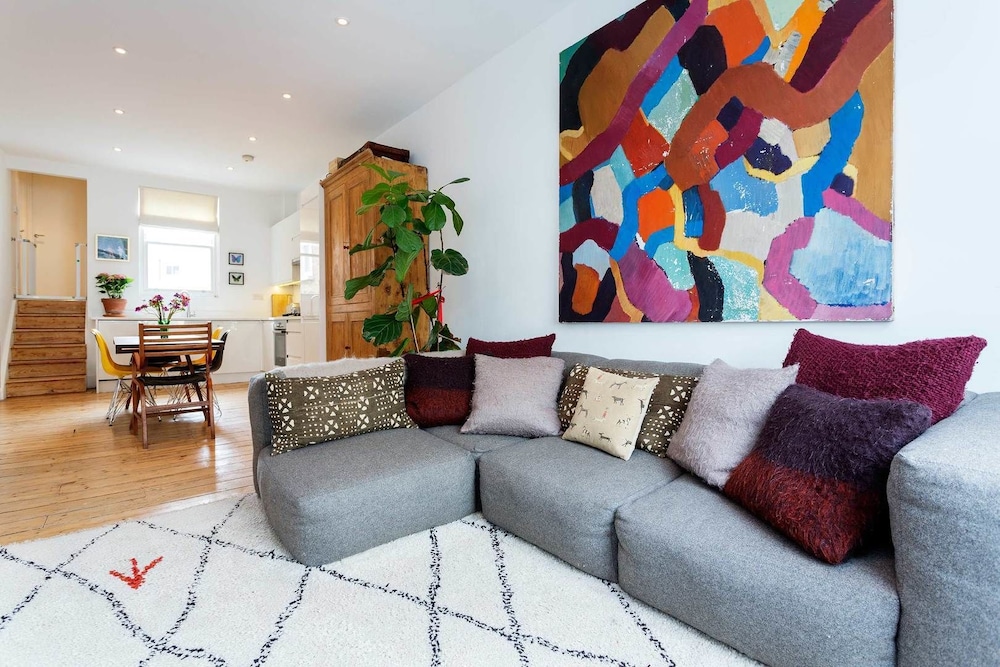 Arty Portobello Road - last minute hotel in London