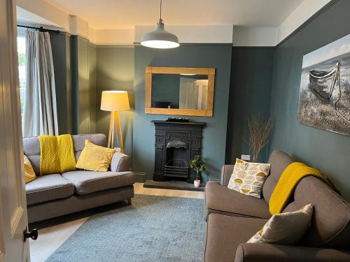 Tŷ Glas Fishguard Ideal for beach coastal path and town — hotel in Fishguard