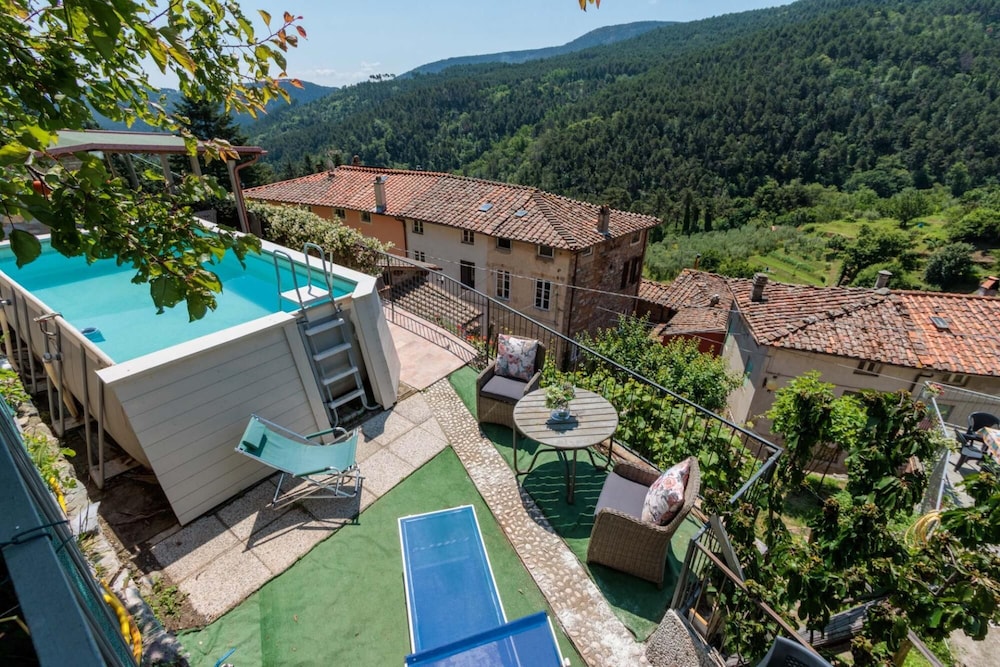 Cottage Gigi in Ruota — 4-Star Luxury Hotel in Capannori, Italy