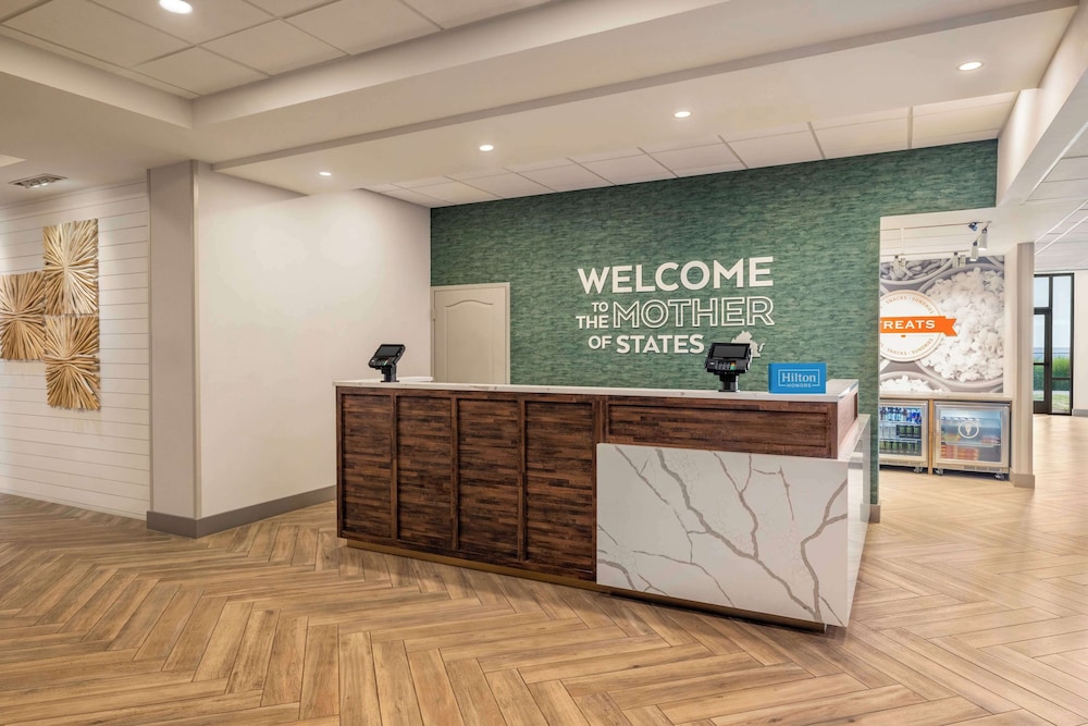 Hampton Inn Virginia Beach Oceanfront South - photo 5