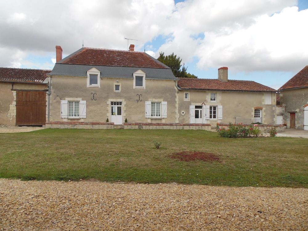 Gîtes de la Ferme du Luc — hotel in Richelieu