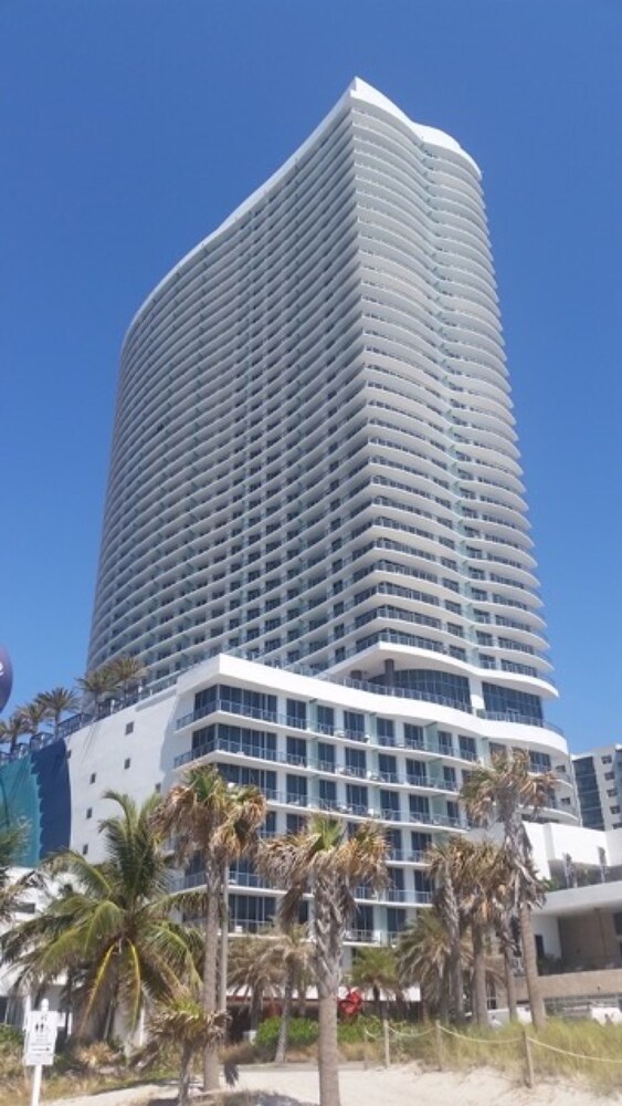 Contemporary Beach Resort Condos - photo 139