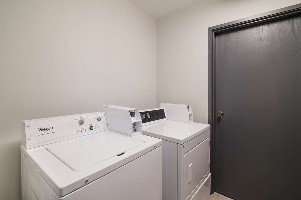 Econo Lodge Williston - photo 28