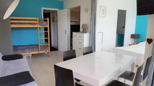 2 Pieces Renove 36 M Sud Avec Vue Montagne — hotel in Villard-De-Lans