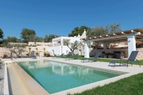 Trulli D'Ibernia with Panoramic view — 4-Star Luxury Hotel in Brindisi, Italy