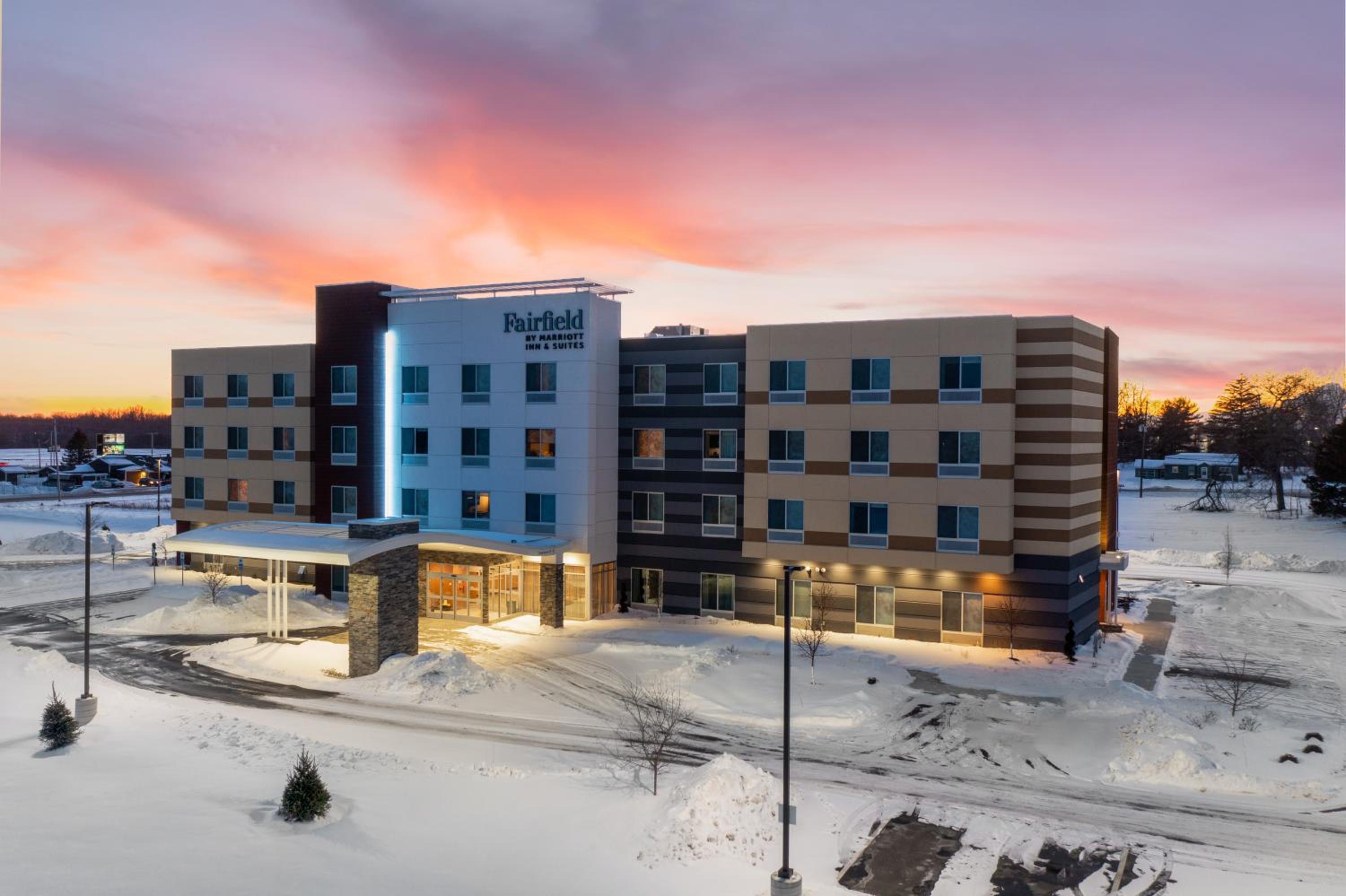 Fairfield Inn & Suites by Marriott Ashtabula - photo 2