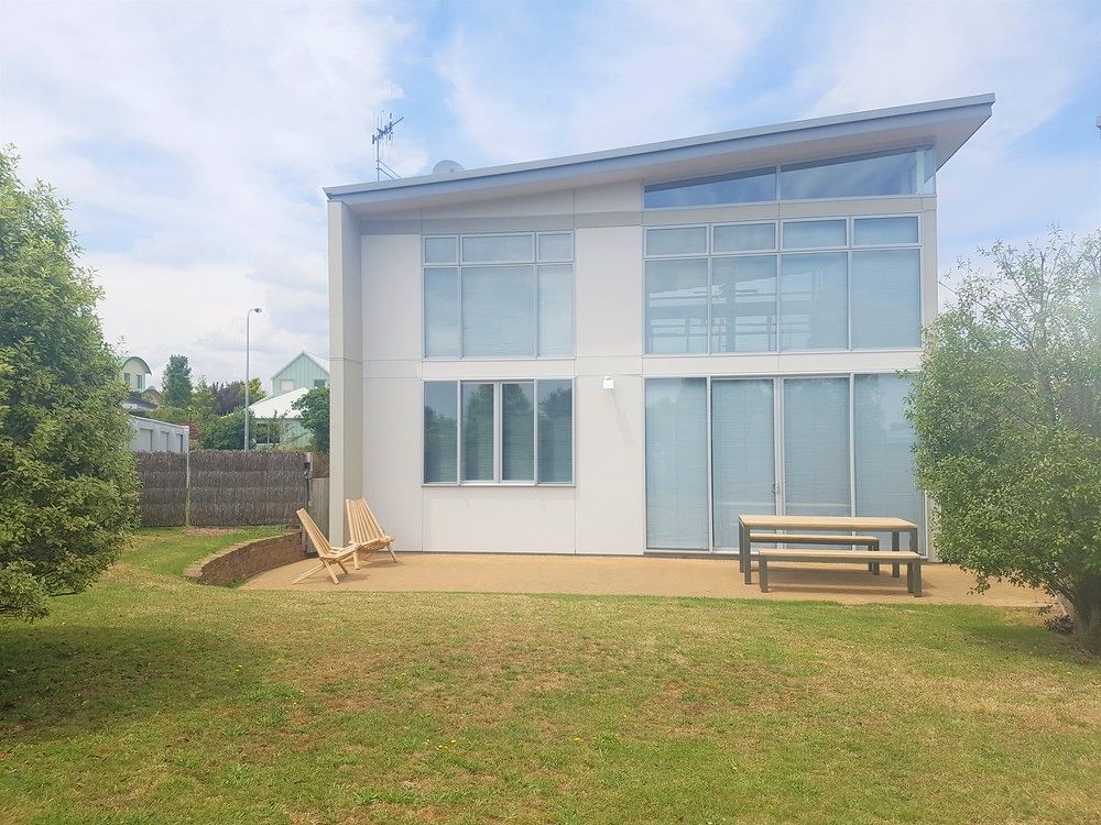Close To The Lake — hotel in Taupo