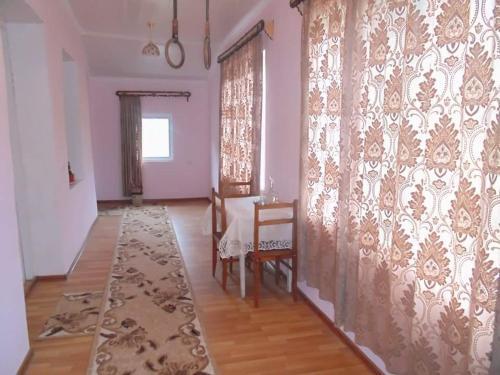 Jimsher Naveriani Guesthouse