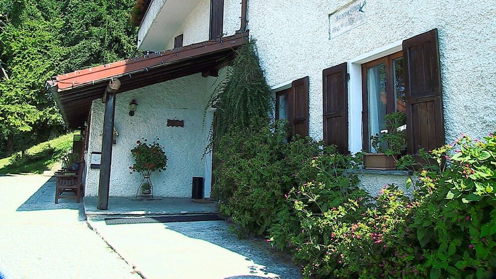 Il Rondanino Hotel Ristorante pet-friendly hotel Lanzo D'intelvi