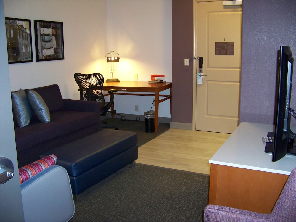 Hilton Garden Inn Des Moines West - photo 41