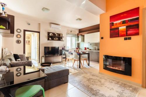 Sweet Home Kalamata Central Comfort and Warmth — 4-Star Luxury Hotel in Kalamata, Greece