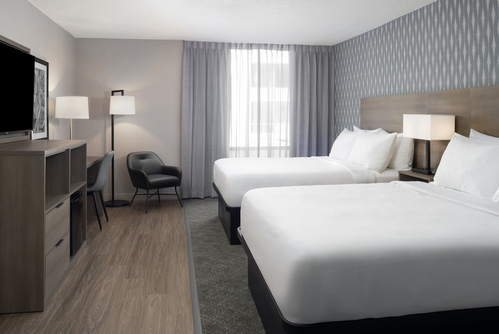 The Midtown Hotel - photo 9
