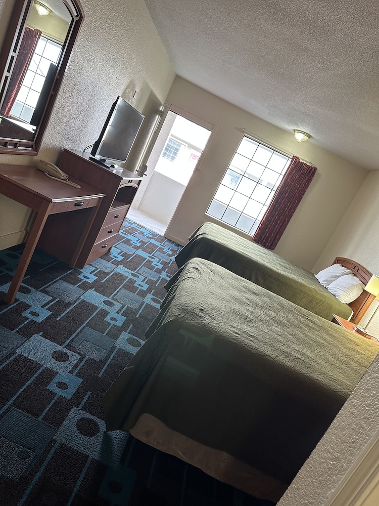 Travel Inn Lackland Seaworld - photo 7