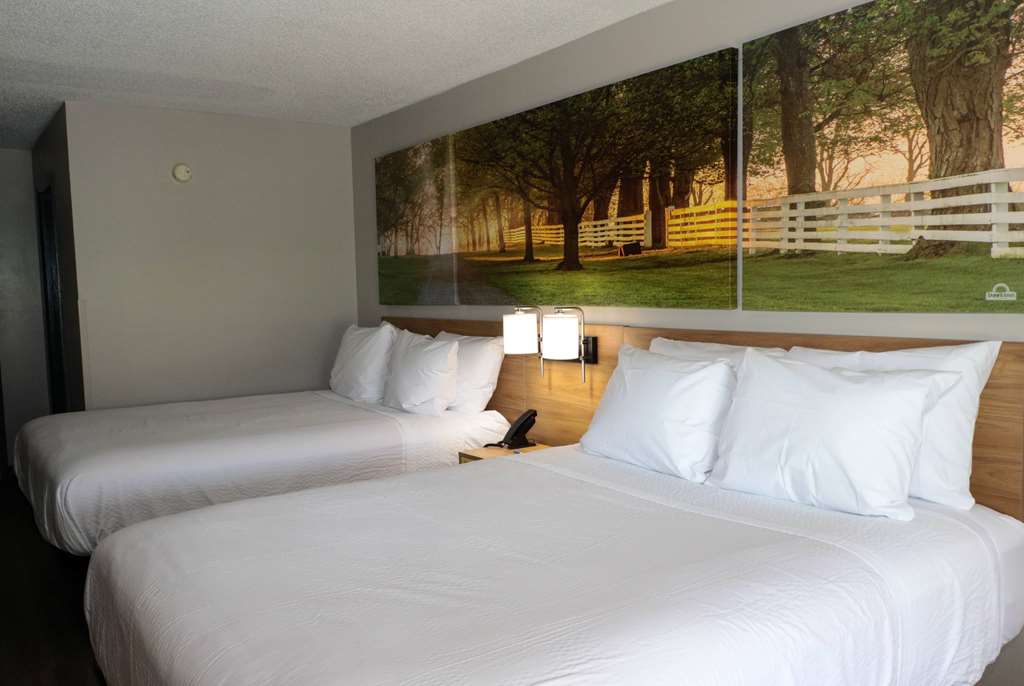 Days Inn by Wyndham Farmville - photo 16