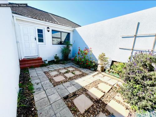 Rondebosch Cottage