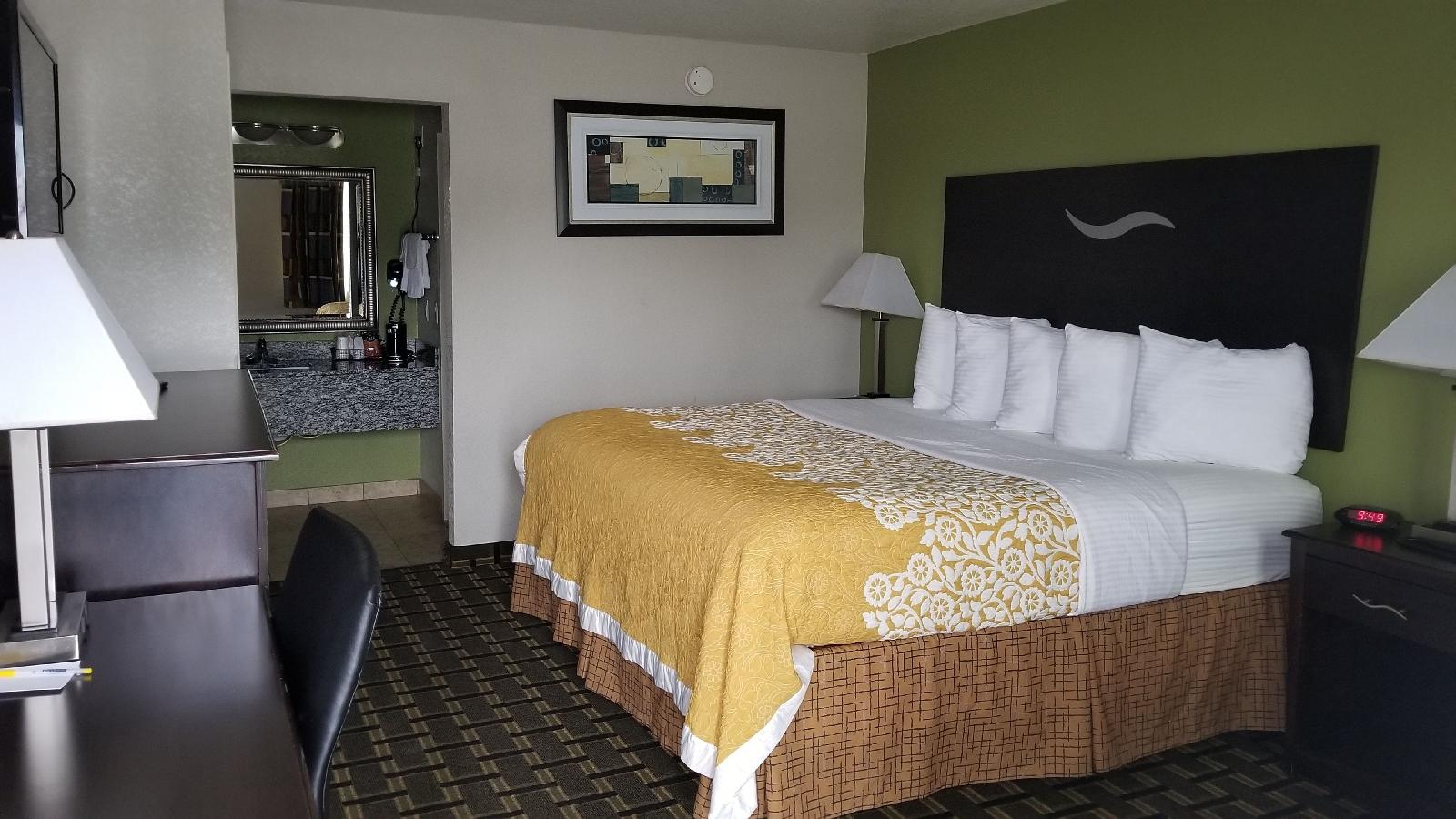 Days Inn by Wyndham West Memphis - photo 9