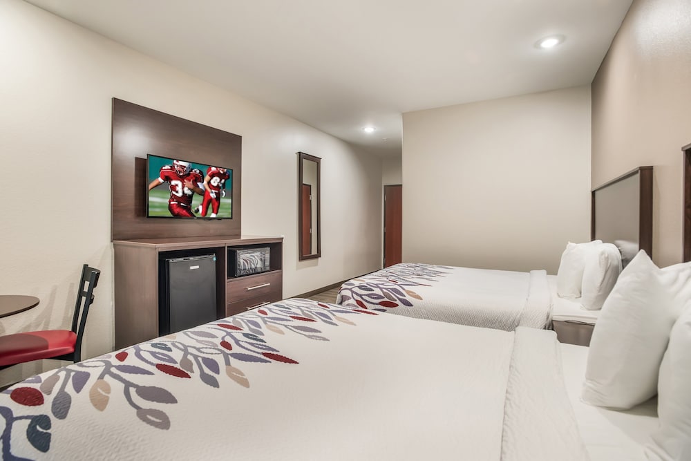 Red Roof Inn & Suites Lake Charles - photo 14