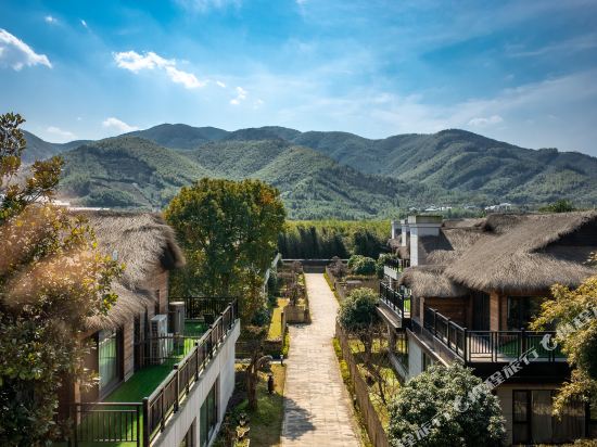 Henon Bamboo Retreats — 4-Star Luxury Hotel in Hangzhou, People's Republic of China