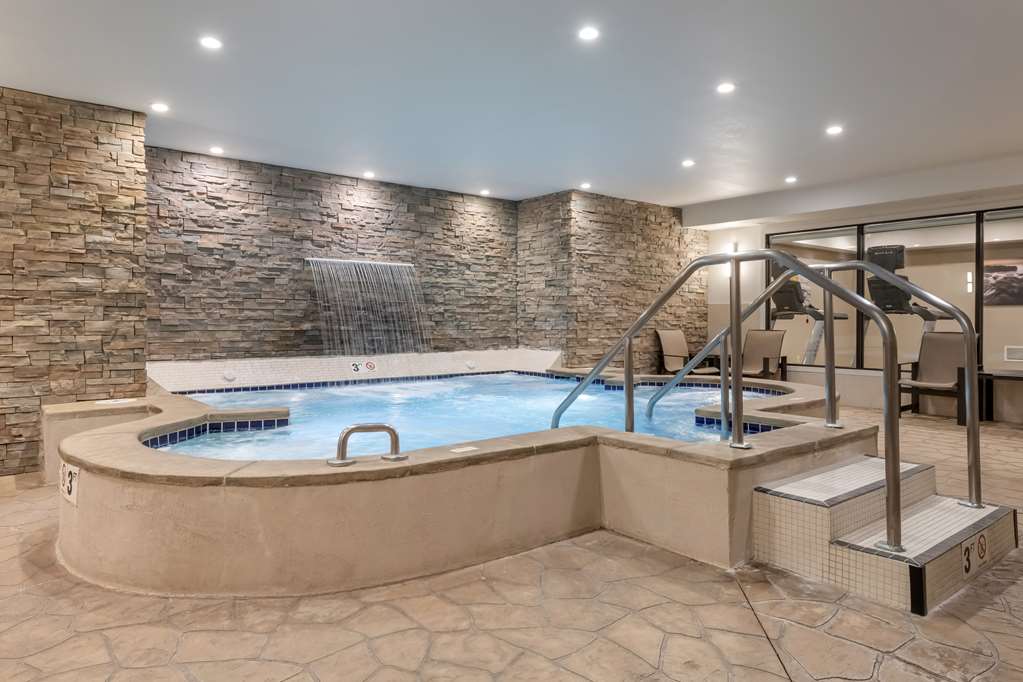 Best Western Plus Superior Inn - photo 4
