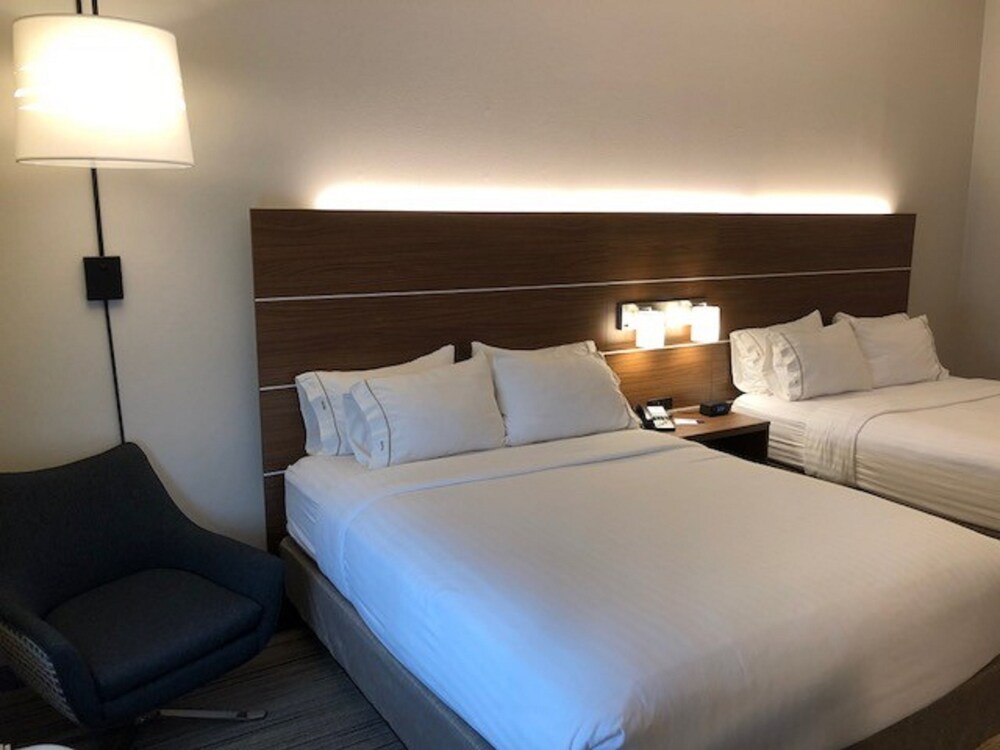 Holiday Inn Express & Suites Rio Grand by IHG - photo 16