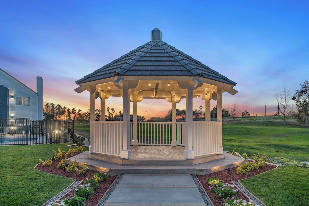 Staybridge Suites Oxnard River Ridge by IHG - photo 78