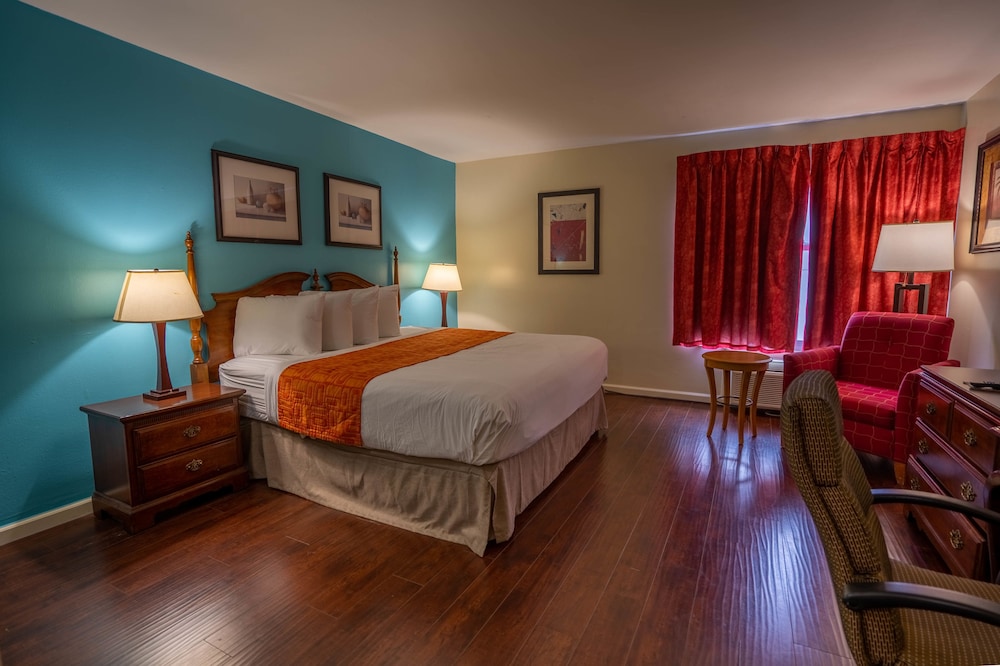 Howard Johnson by Wyndham Buena Park - photo 6
