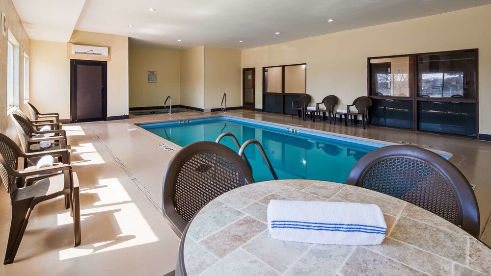 SureStay Plus Hotel by Best Western Blue Springs - photo 27