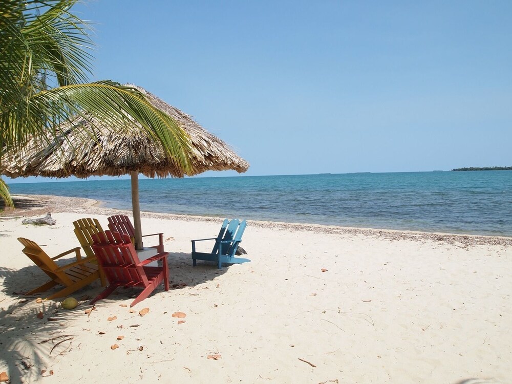 Village Inn — hotel in Placencia