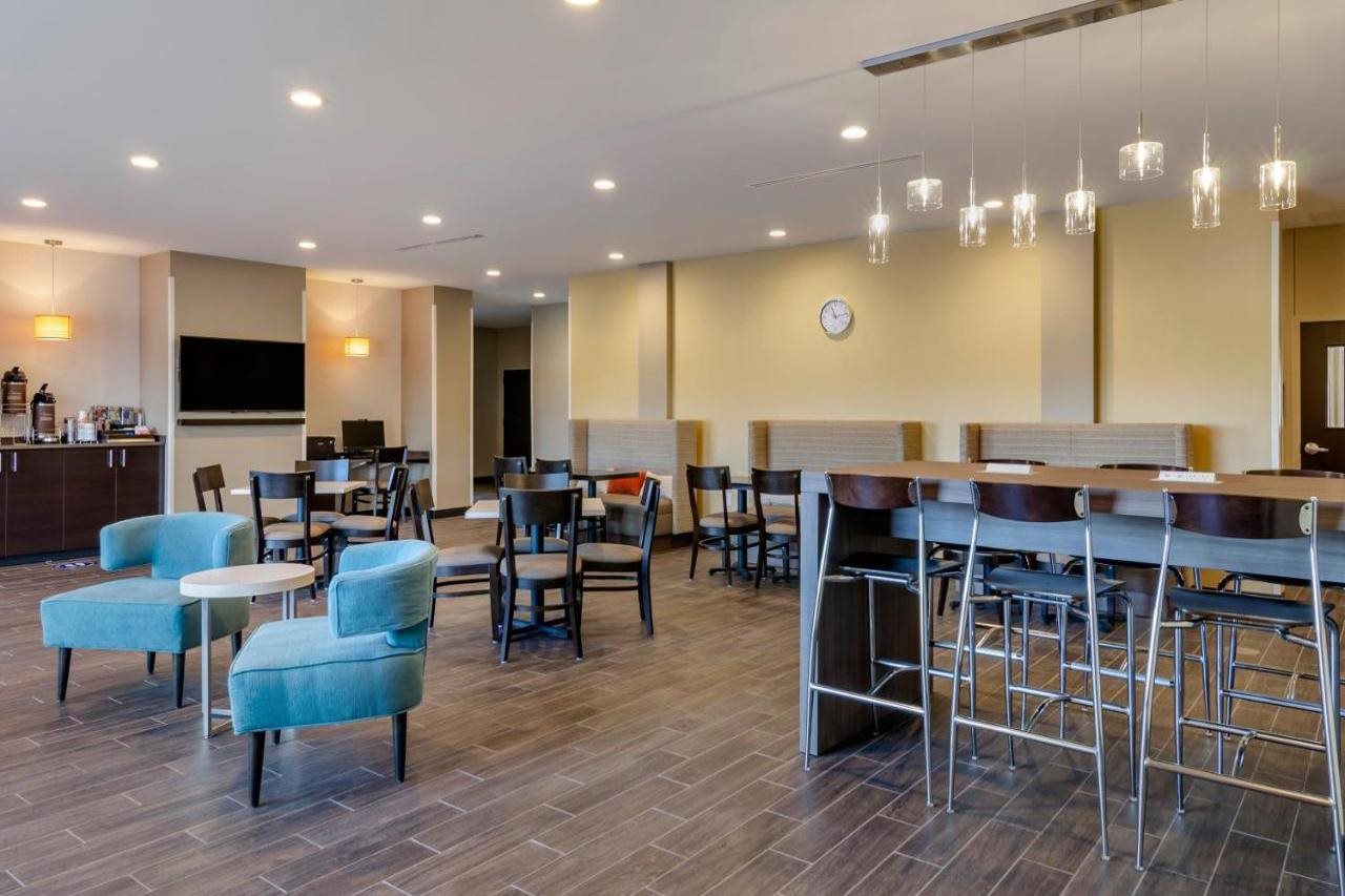 MainStay Suites Great Falls Airport - photo 5