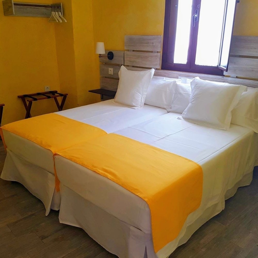 Alojamiento Rural El Pinsapo — hotel in Zahara