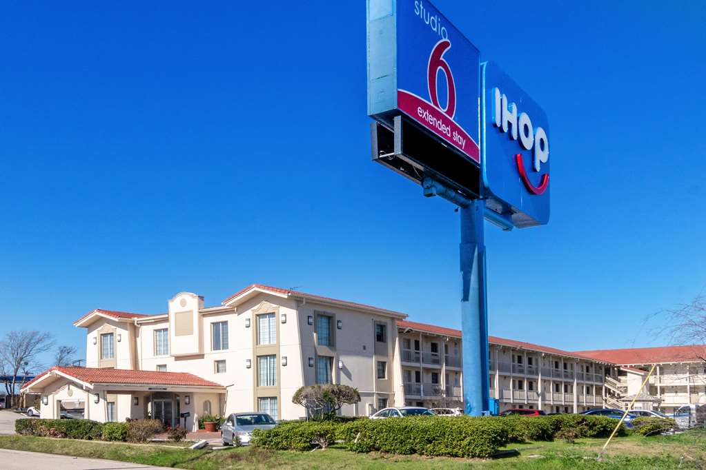 Studio 6 Fort Worth TX West Medical Center - photo 2