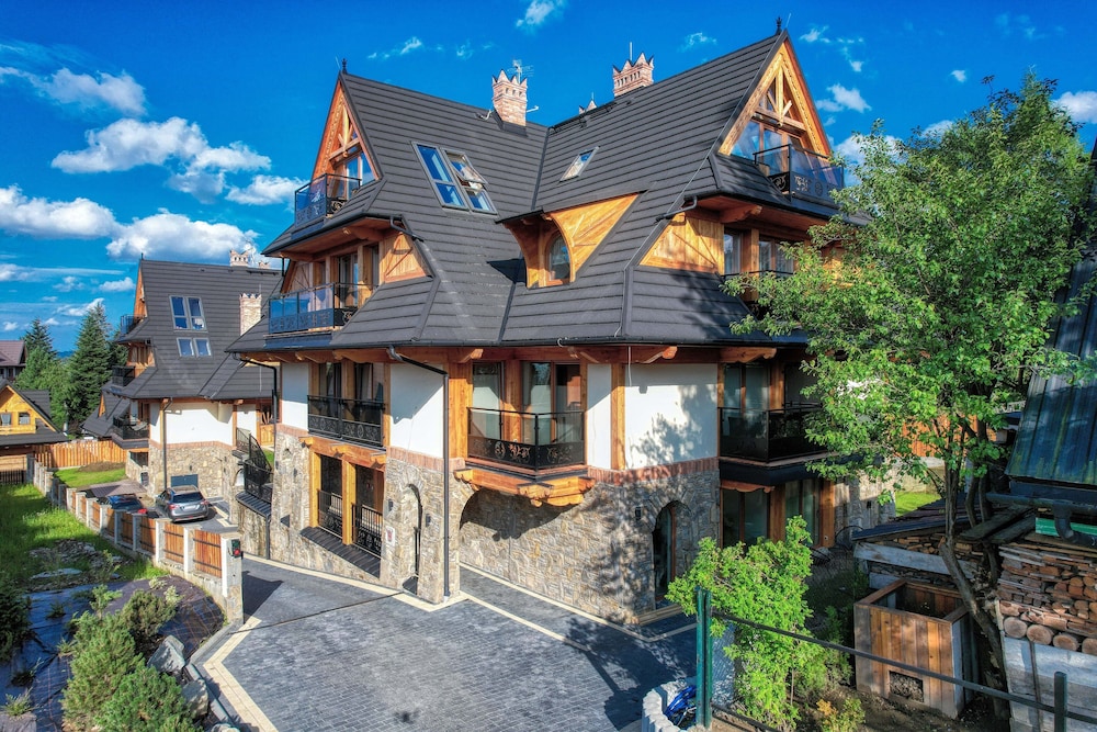 Antałówka 12 Apartamenty wysoki standard — 4-Star Luxury Hotel in Zakopane, Poland