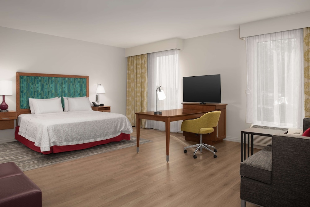 Hampton Inn & Suites Orangeburg - photo 16