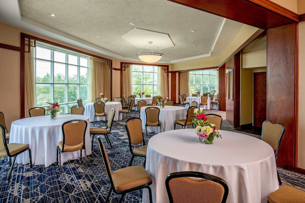 Sheraton Boston Needham Hotel - photo 2