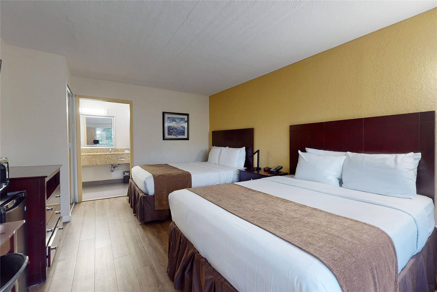 Rodeway Inn & Suites Fort Lauderdale Airport & Cruise Port - photo 21