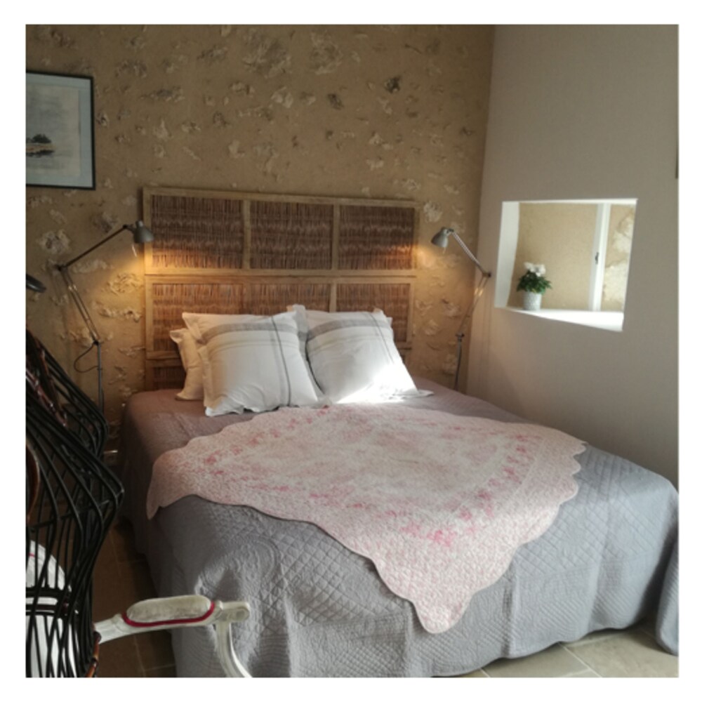 La Ferme Buissonniere — hotel in La Boisse