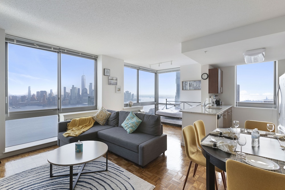 Zen Home Suites — 4-Star Luxury Hotel in Jersey City, United States