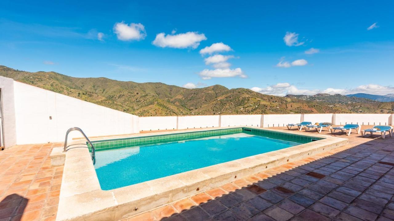 Casa Levante Almachar by Ruralidays — 4-Star Luxury Hotel in Almachar, Spain