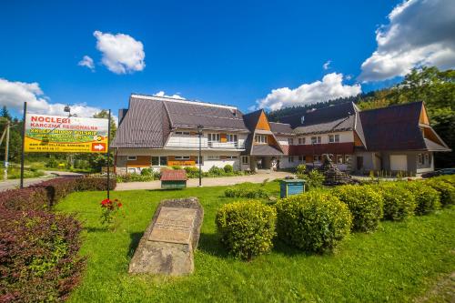 Dom Pszczelarza w Kamiannej — hotel in Labowa
