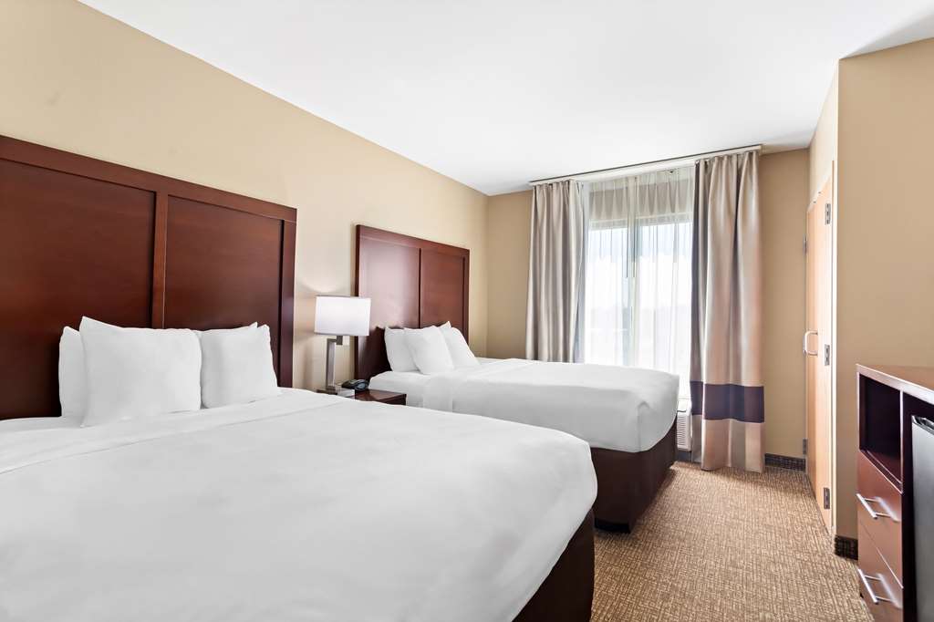 Comfort Suites Gulfport Central - photo 7