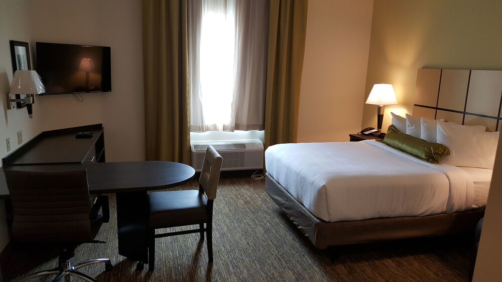 Candlewood Suites Lake Charles South by IHG - photo 6