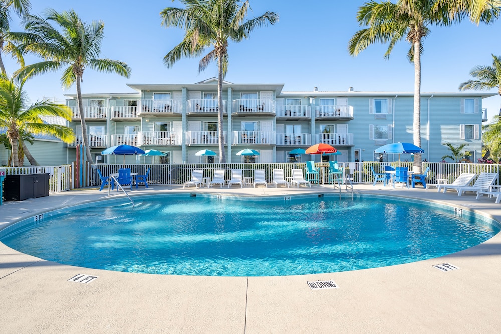 Capt Hiram's Resort - photo 16