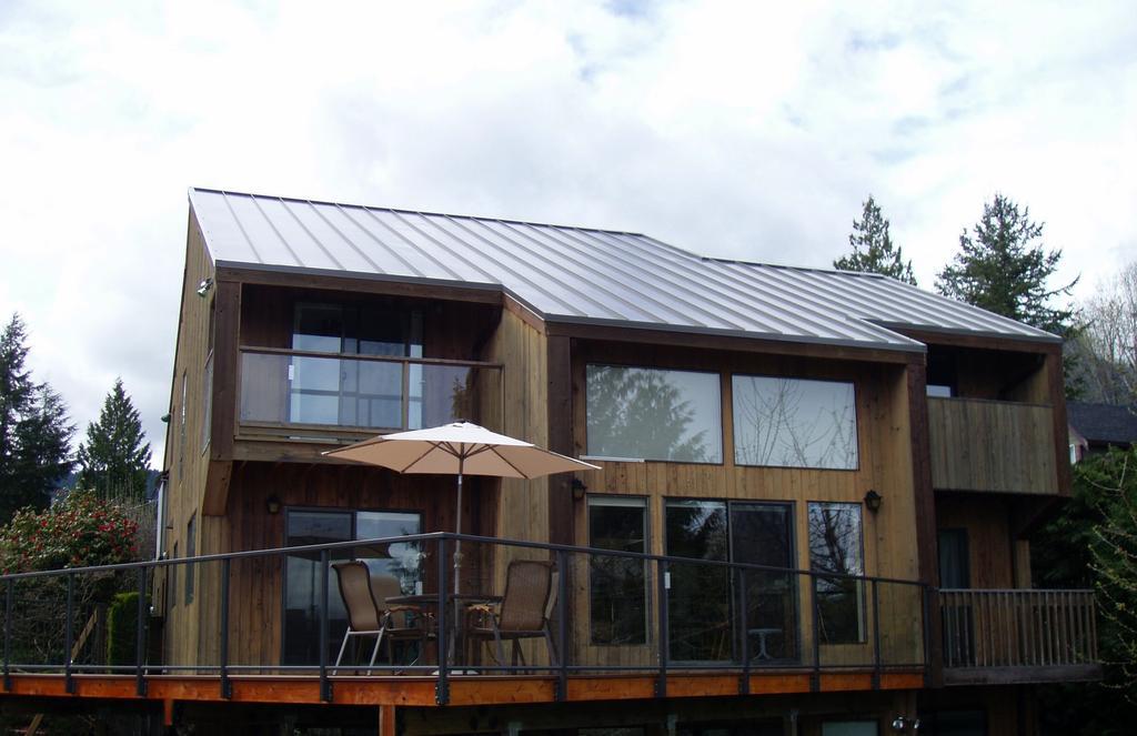 Arcturus Retreat Bed and Breakfast — 4-Star Luxury Hotel in Gibsons, Canada
